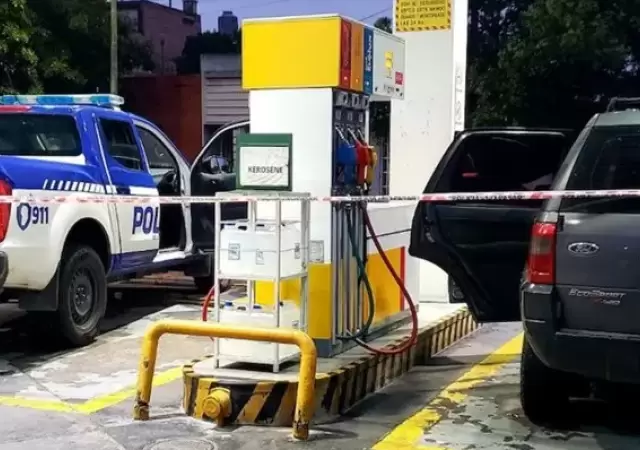 Los efectivos policiales detuvieron a la v�ctima en una estaci�n de servicio de C�rdoba.