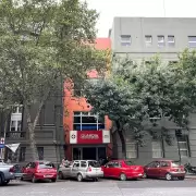 Brutal ataque en el Hospital de Ni�os: empleada apu�alada tras pedir que no fumen