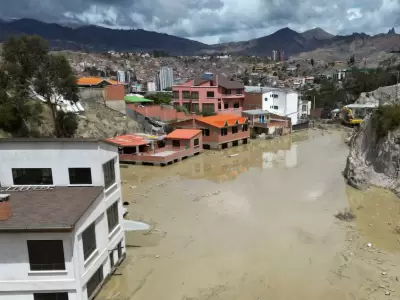La naci�n del altiplano tiene casi la totalidad de su territorio sumido en torrenciales lluvias.
