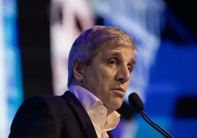 Luis Caputo.