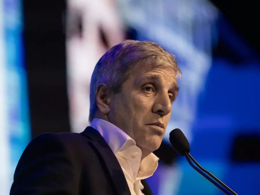 Luis Caputo.