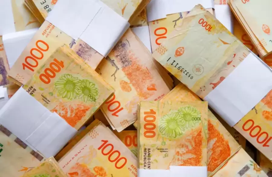 pesos argentinos