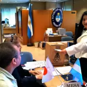 Voto postal en el exterior: Iv�n Dubois explic� por qu� debe volver a implementarse