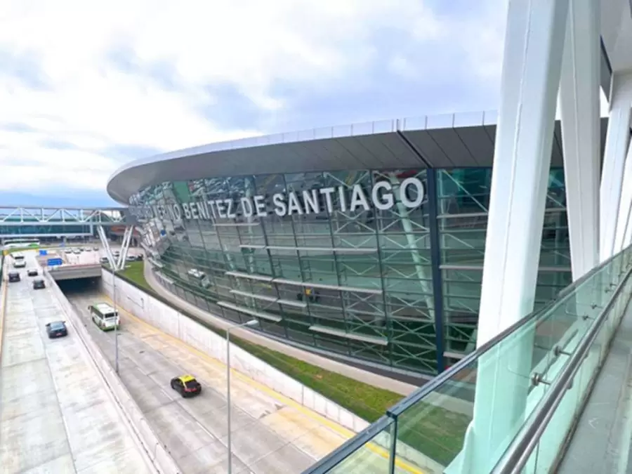 Aeropuerto Internacional Arturo Merino Benítez, de Santiago de Chile.