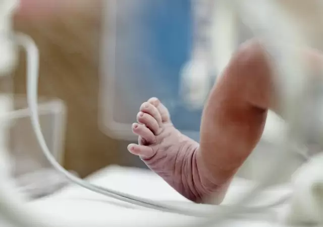 �Milagro inesperado! Fueron a despedir a su nietito a la morgue y lo encontraron vivo