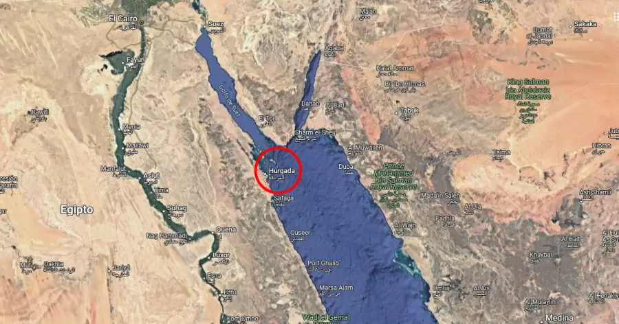 En el c�rculo: el puerto de Hurghada, lugar desde donde part�a el submarino Sindbad.