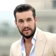Mario Casas deslumbró en Buenos Aires con un rodaje, paseos y eventos con celebridades