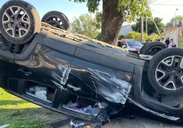 La camioneta robada que atropell� y mat� a una nena de 11 a�os que estaba en brazos de su mam�/