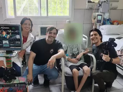 La ONG La Guarida entreg� consolas gamer con material reciclado en los hospitales Notti, Fleming y Perrupato/