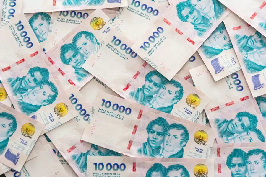 pesos argentinos