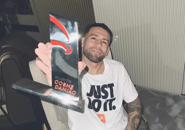 Nicol�s Otamendi muestra su distinci�n