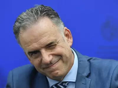 El l�der de centro-izquierda da comienzo a una pol�tica exterior con fuerte afinidad pol�tica con Latinoam�rica.