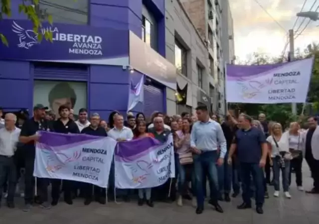 El s�bado inauguraron la sede de La Libertad Avanza, LLA, en la Ciudad de Mendoza.
