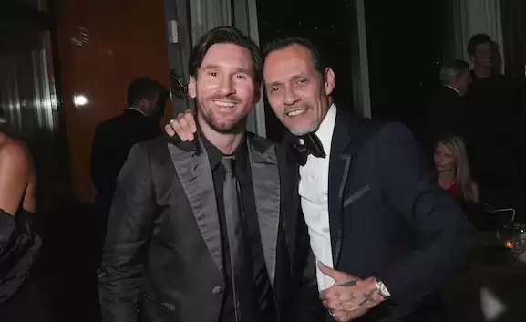 Lionel Messi junto a Marc Anthony.