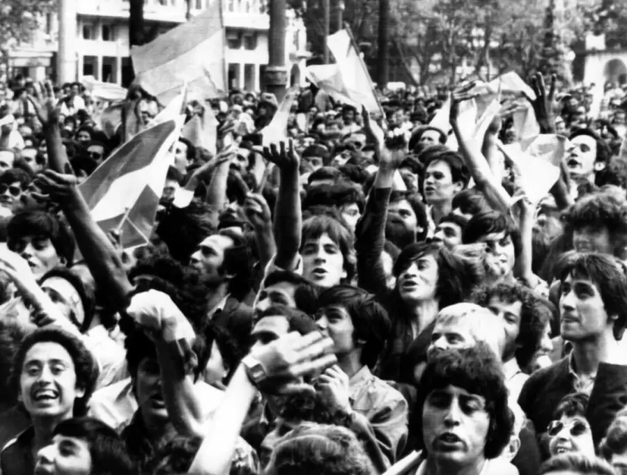 Movilización a favor de la invasión a Malvinas en Buenos Aires