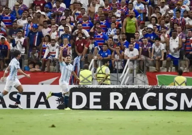 Triunfazo de Racing en Brasil.