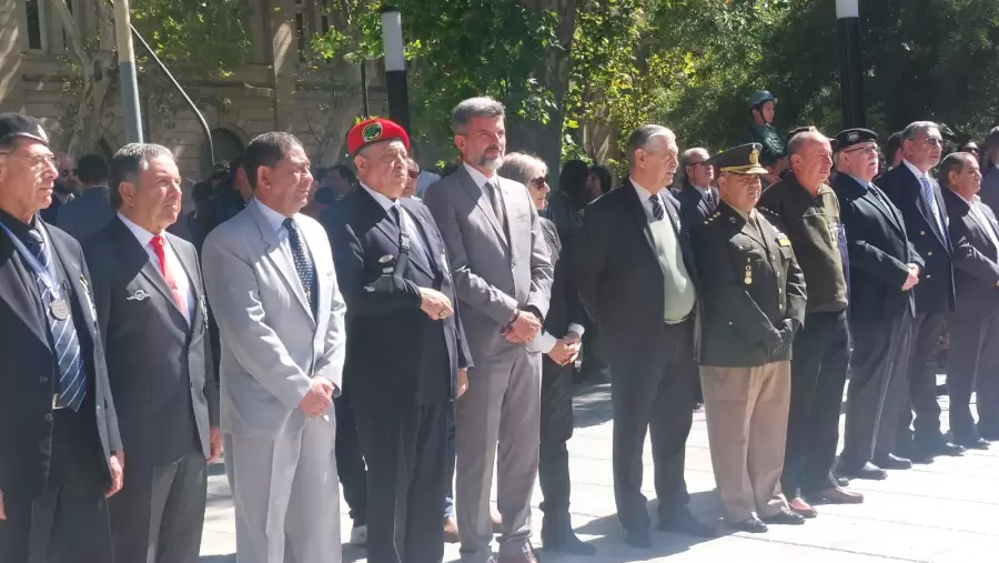 Acto por los ca�dos y veteranos en Malvinas.