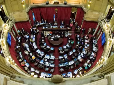 "Desde la UCR le aconsejamos al Gobierno retirar estos pliegos. Y si despu�s de un a�o no se trat� el tema, es porque no hay acuerdos" (F. Fama)