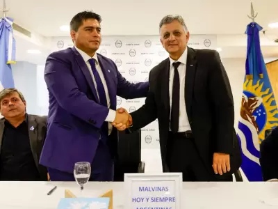 El Gobernador Vidal y el titular de YPF, Horacio Mar�n