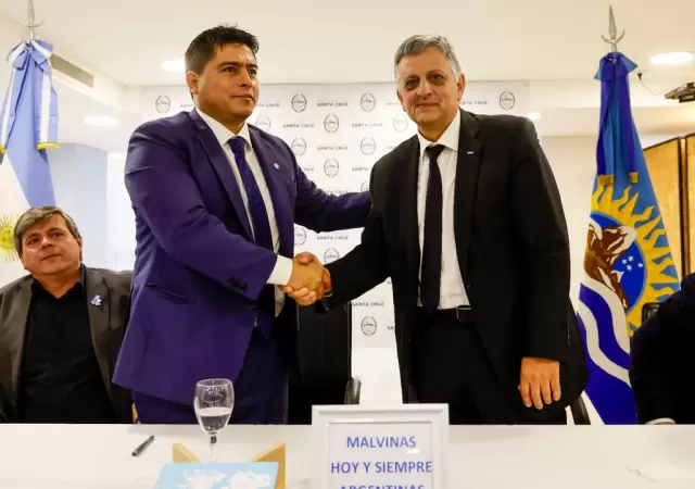 El Gobernador Vidal y el titular de YPF, Horacio Mar�n