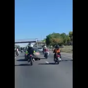 Invasión de motociclistas en el Acceso Sur: denuncian imprudencia y amenazas