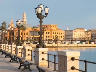 Bari un destino econ�mico y so�ado.