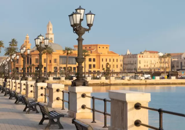 Bari un destino econ�mico y so�ado.