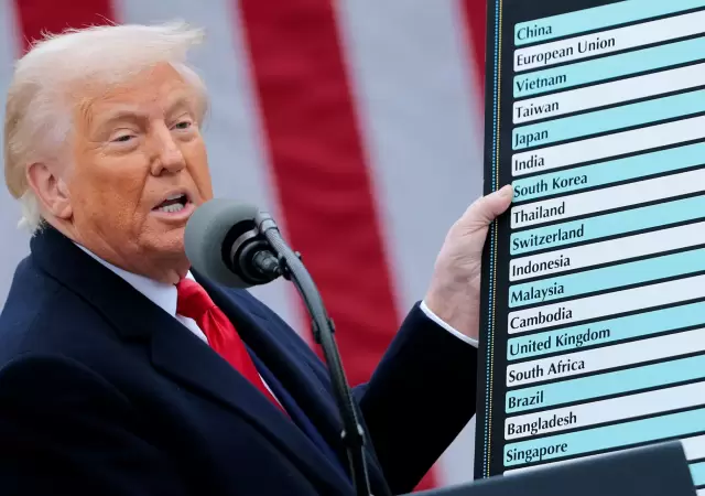 "La propuesta de Trump es golpear primero, y negociar despu�s" (L. Anzalone).