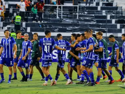 Godoy Cruz enfrenta a Independiente Rivadavia.