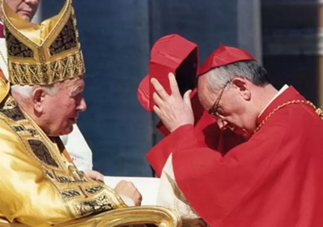 �Intervenci�n divina? La reliquia de Juan Pablo II que habr�a sanado a Francisco
