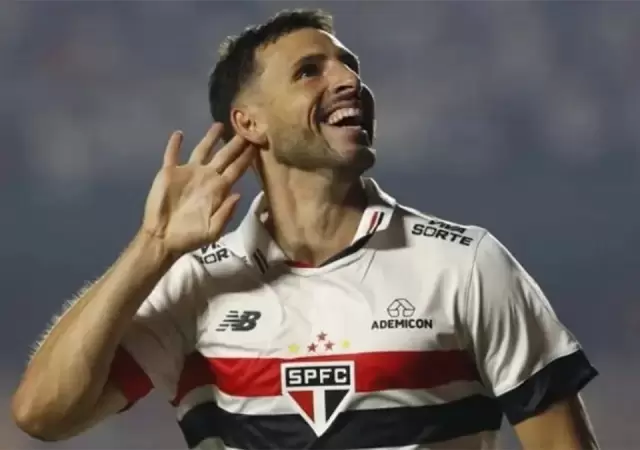 Jonathan Calleri queire volver a Floresta