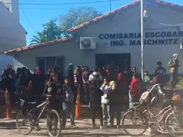 Escuela de Educación Media Nº 4.