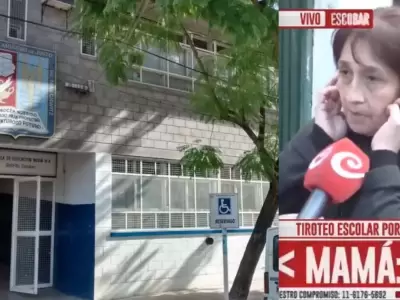 Los padres se concentraron en la puerta de Escuela Ingeniero Maschwitz.