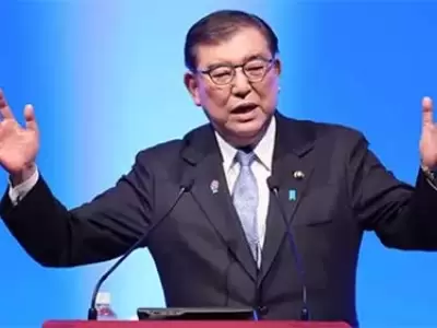 El primer ministro de la tercera econom�a del mundo anunci� la preparaci�n de un paquete de asistencia a las empresas del pa�s.