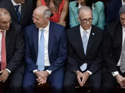 Loa cuatro miembros de la Corte.