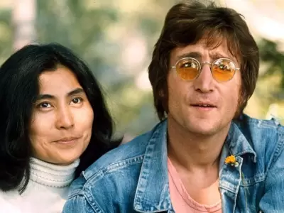 Yoko Ono junto a su amado John