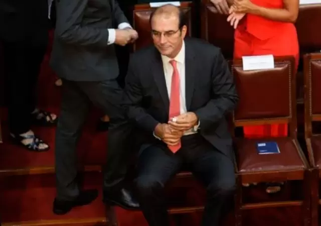Garc�a Mansilla lleg� y se fue en solitario