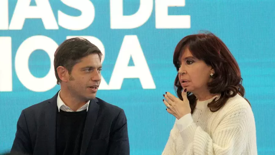 Kicillof se reuni� este lunes con intendentes que lo respaldan en su pelea contra Cristina Kirchner.