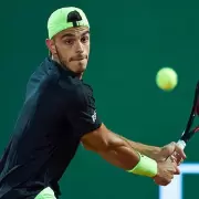 Cer�ndolo avanza y se cruza con Alcaraz en Montecarlo; despedida para Navone y Carabelli