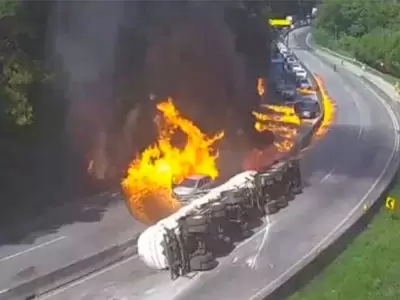 Terror en la ruta: cami�n con etanol explota y se transforma en un infierno
