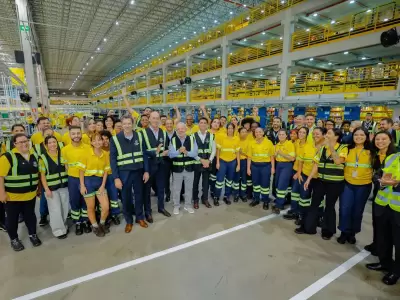 Lula en un centro de distribuci�n de Mercado Libre.