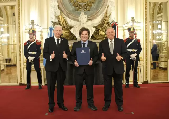 En el Sal�n Blanco de la Casa Rosada, el presidente recibi� las credenciales.