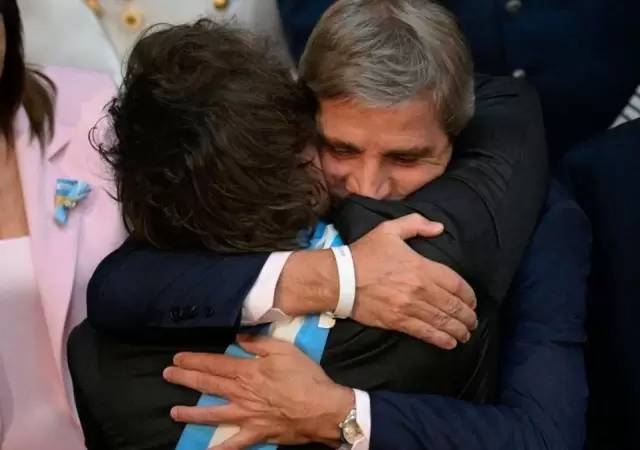 El Presidente felicit� al ministro de Econom�a, Luis Caputo.