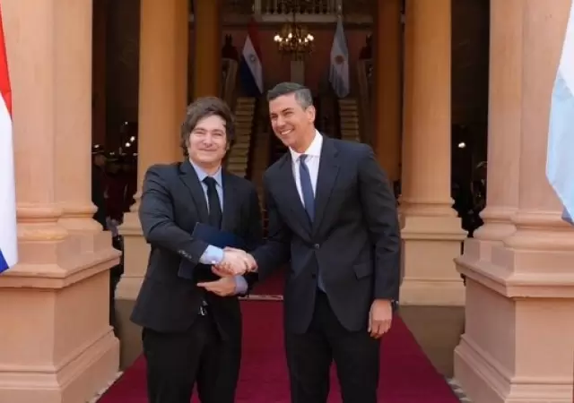 Milei se reuni� con el presidente de Paraguay Pe�a/