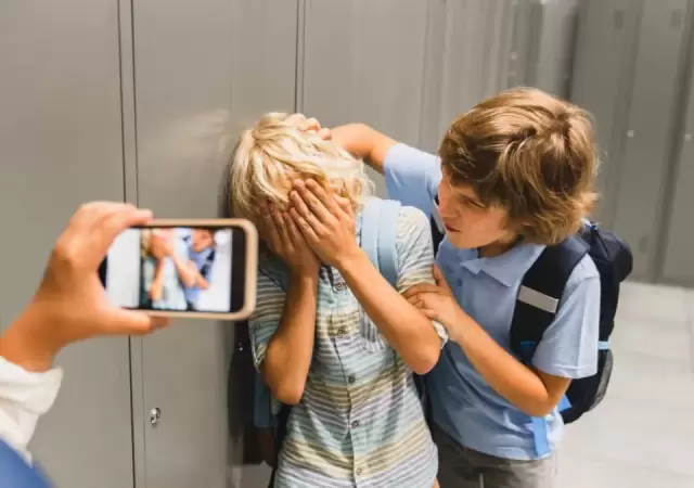El entramado complejo que esconde la violencia en las escuelas.