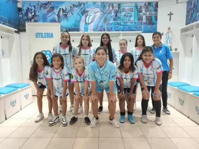 El plantel del Boli y su profesora Ivana Irusta