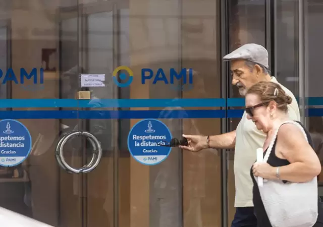 Para la Justicia, el PAMI est� desoyendo una orden. Por el posible perjuicio, ya hay acusaciones penales contra su titular en Mendoza.