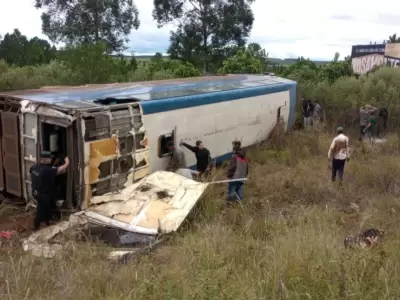 Se investigan las causas del tremendo accidente. (Foto: Agencia Noticias Argentinas / redes)