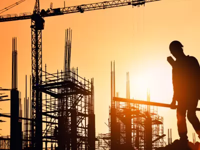 "Casi no hay viviendas p�blicas, no hay obra p�blica, u obras de infraestructura. Estamos en un nivel baj�simo de actividad" (P. Brandi)
