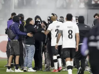 Seg�n explic� el fiscal, los hinchas fallecieron aplastados por una reja.